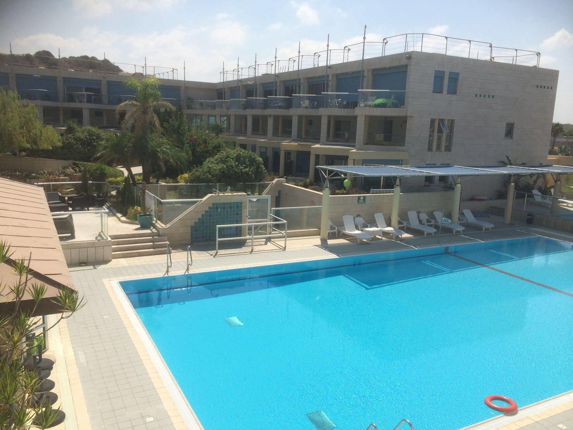 Nomi Suites Marina Herzelia Exterior photo